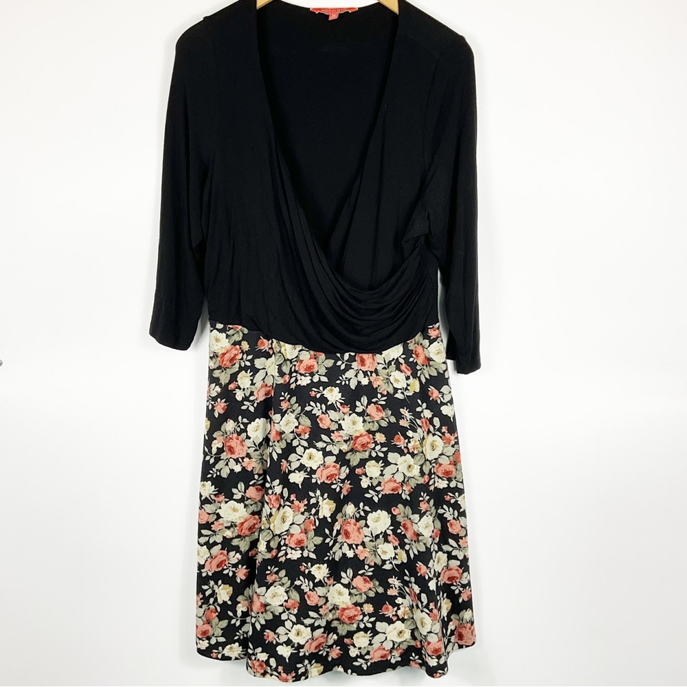 Modcloth Surplice Drape Knit A-line Dress Floral Skirt Black size 1X